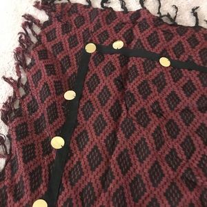 Beautiful and trendy scarf !!